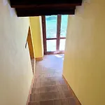农家乐 Elegant Retreat In Poreta, Italy *