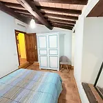 Elegant Retreat In Poreta, Italy Poreta
