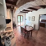 农家乐 Elegant Retreat In Poreta, Italy