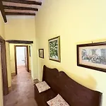 Elegant Retreat In Poreta, Italy 农家乐 Poreta