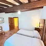 Elegant Retreat In Poreta, Italy Poreta