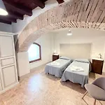 Elegant Retreat In Poreta, Italy Poreta