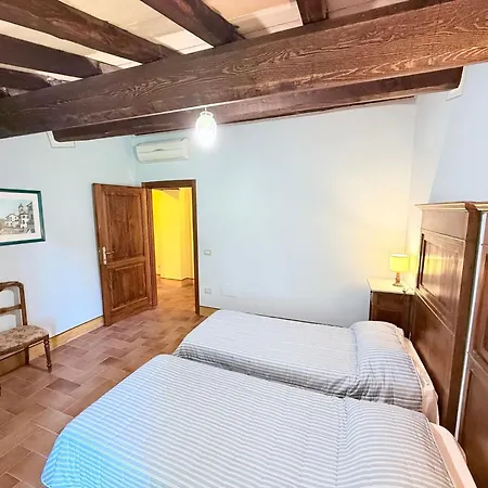 Elegant Retreat In Poreta, Italy Poreta
