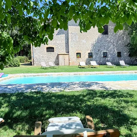 Bauernhof Elegant Retreat In Poreta, Italy