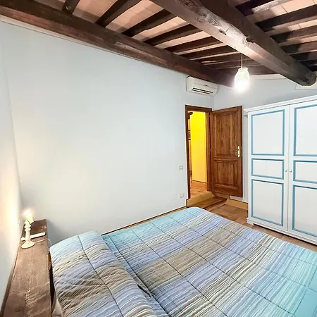 Elegant Retreat In Poreta, Italy Poreta