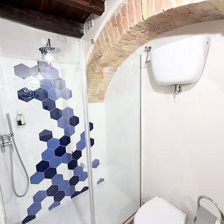 Elegant Retreat In Poreta, Italy Bauernhof Poreta