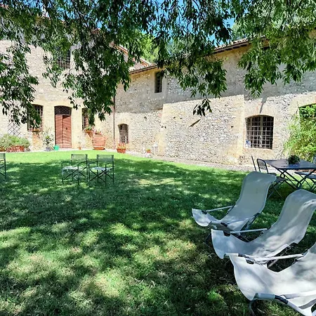 مزرعة للإقامة Elegant Retreat In Poreta, Italy Poreta